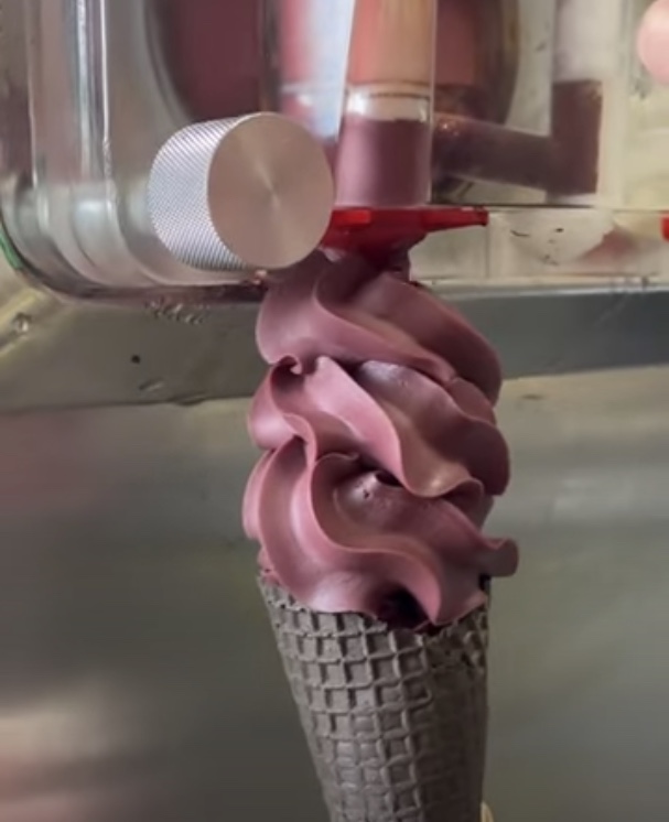 Brullen i95 PRO making a perfect Acai cone in Sydney Australia